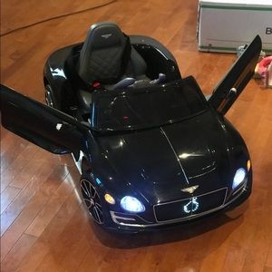 6V Kids Bentley Ride-On Car w/ Remote
Control, 2 Speeds, AUX